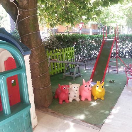 Hotel Tilly เชเซนาติโก ภายนอก รูปภาพ